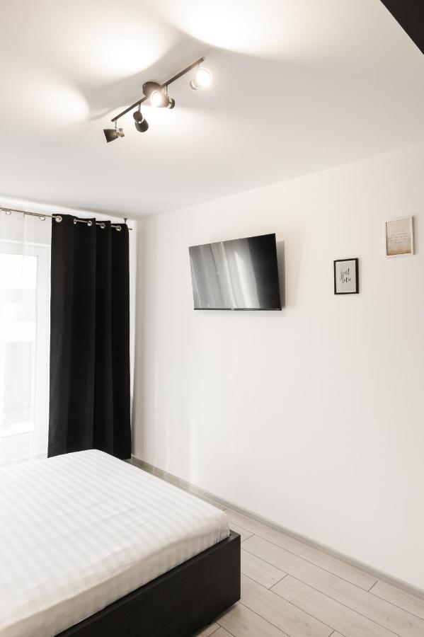 Milano Studio With Terrace And Panoramic View Braşov Esterno foto